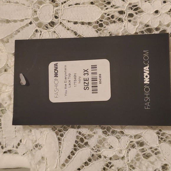 White Lace top - Picture 2 of 3